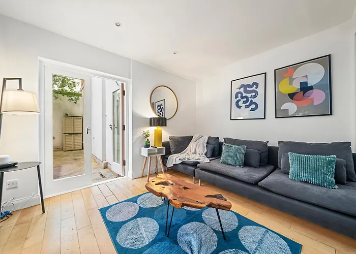 Exclusive & Comfortable Home By Old Street Station